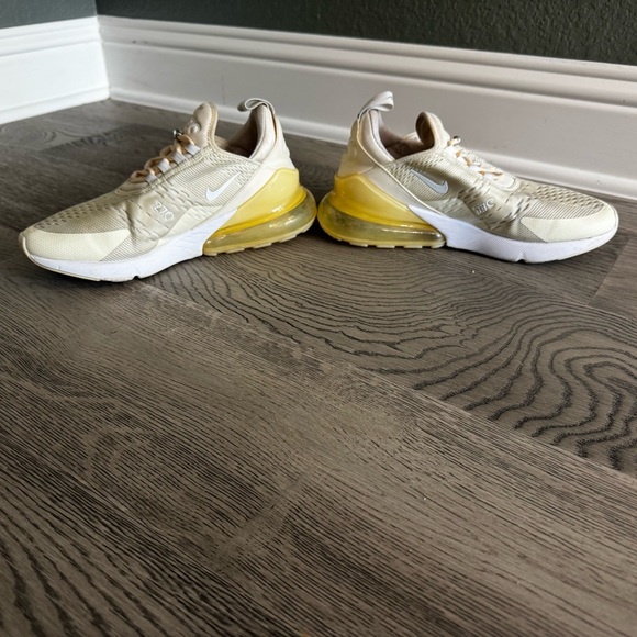 Nike Air Max 270 - Picture 5 of 11